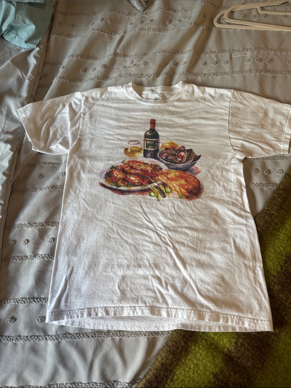 Menās Graphic Tee w/ Food & Wine Illustration